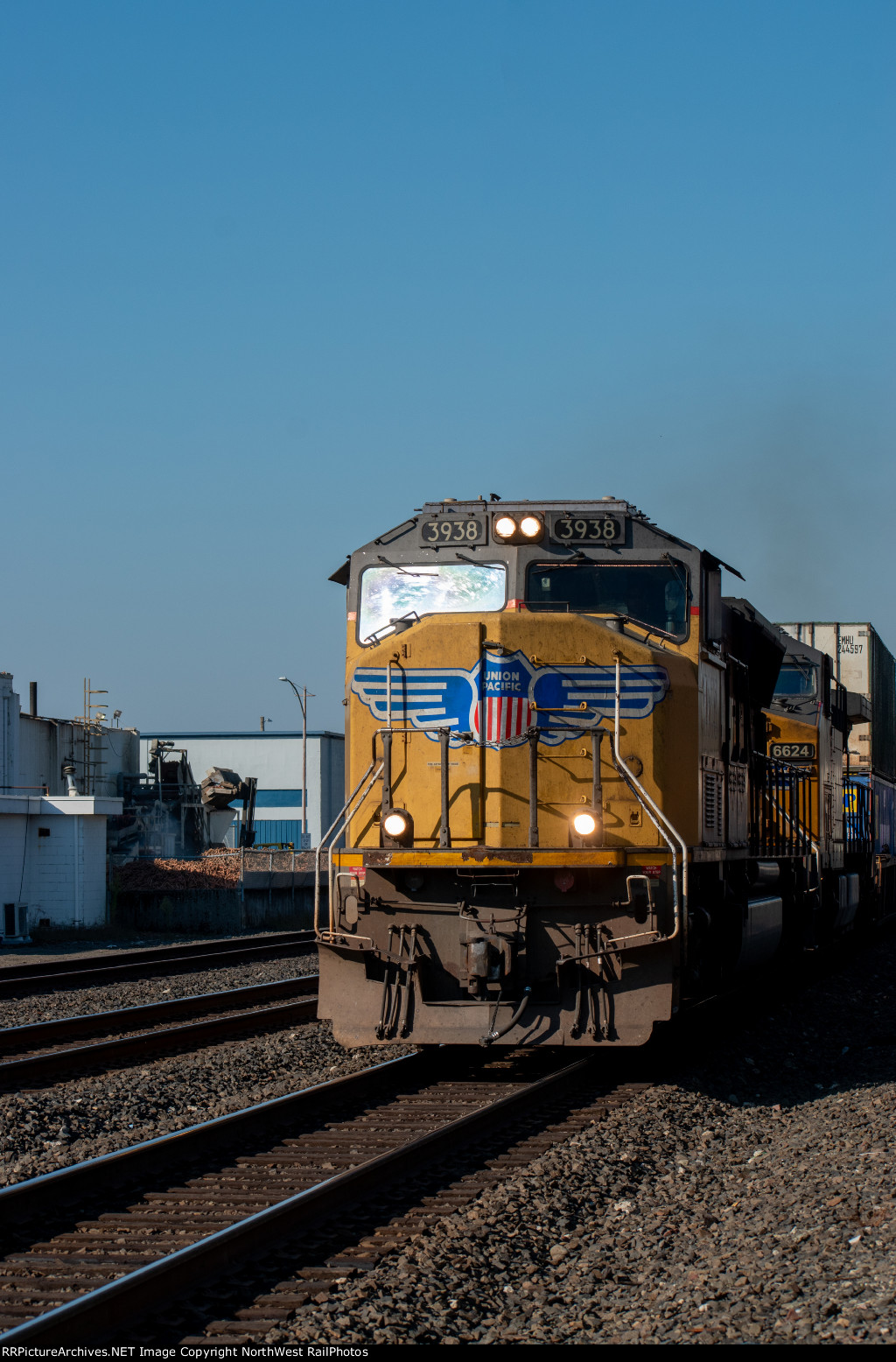 UP 3938